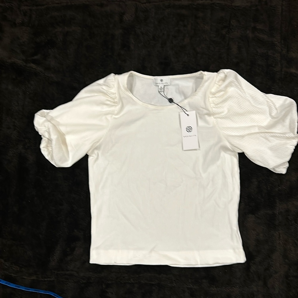 Socialite Off-White Shirt with puffy sleeves.
